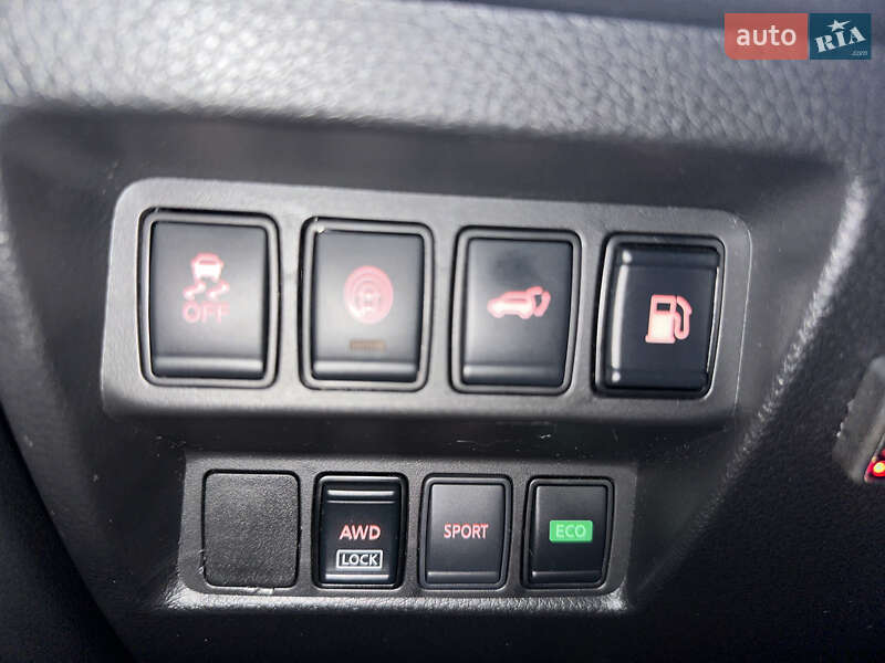 Внедорожник / Кроссовер Nissan Rogue 2018 в Харькове