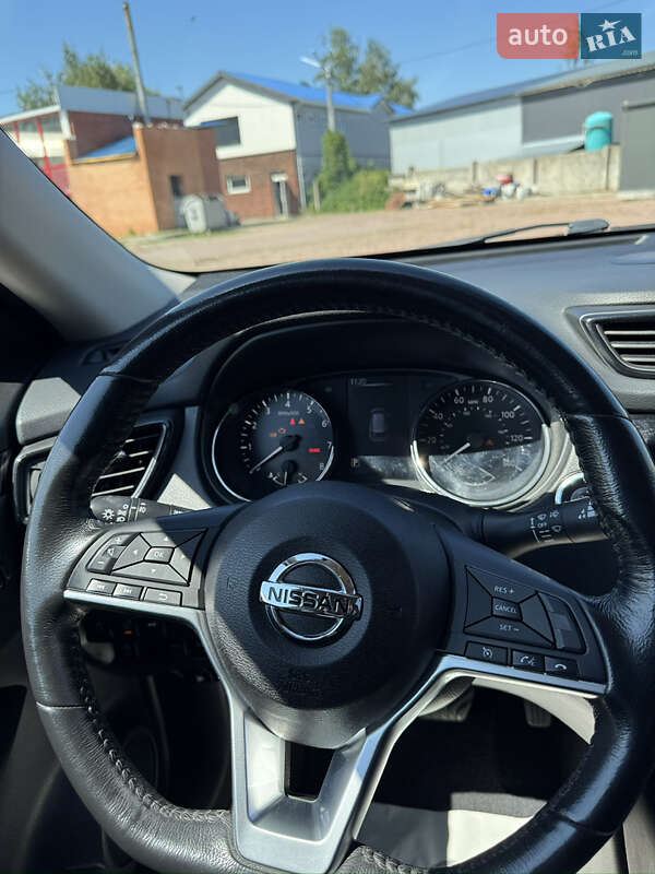 Внедорожник / Кроссовер Nissan Rogue 2017 в Белой Церкви