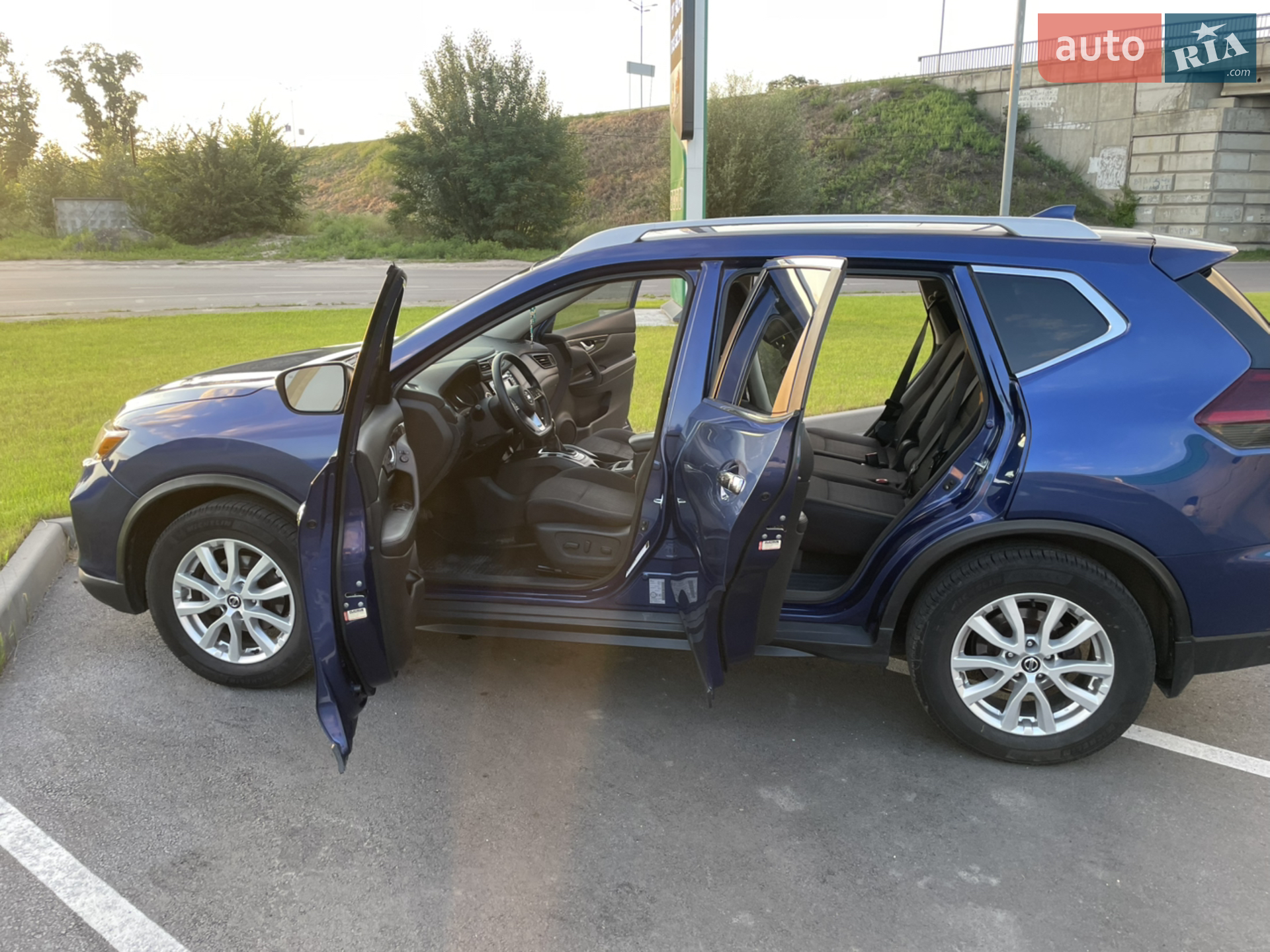 2018 Nissan Rogue - мініатюра 16