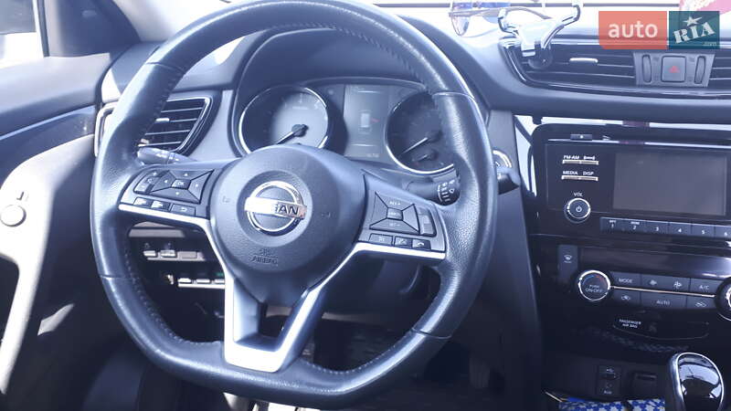 Позашляховик / Кросовер Nissan Rogue 2016 в Києві