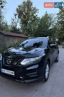 Позашляховик / Кросовер Nissan Rogue 2017 в Харкові
