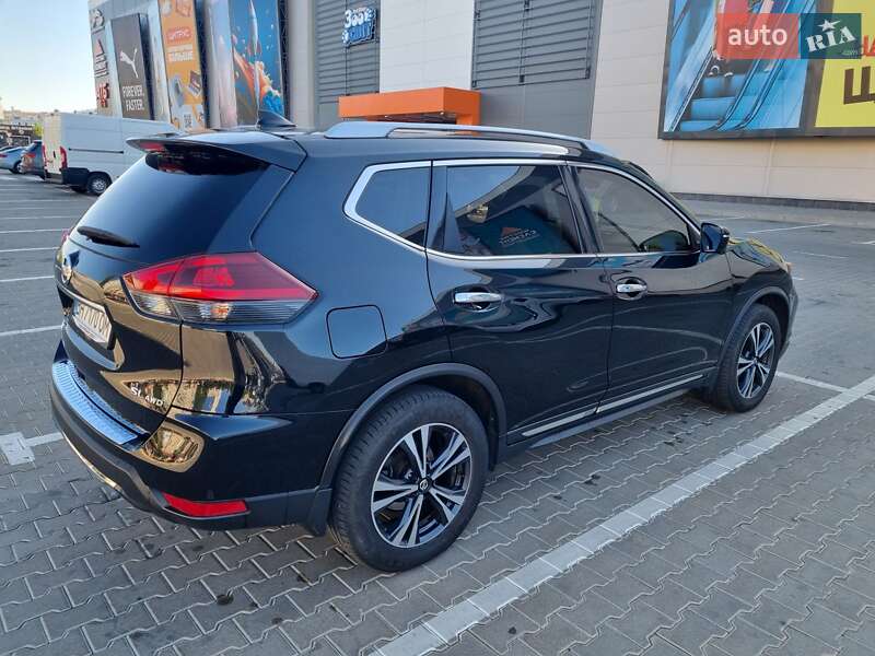 Позашляховик / Кросовер Nissan Rogue 2017 в Одесі