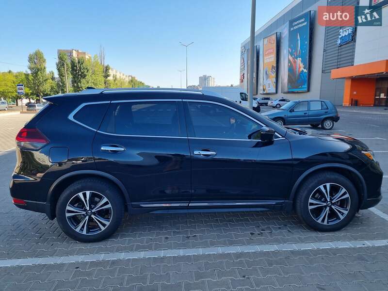 Позашляховик / Кросовер Nissan Rogue 2017 в Одесі