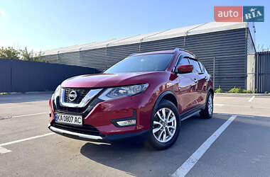 Внедорожник / Кроссовер Nissan Rogue 2016 в Киеве