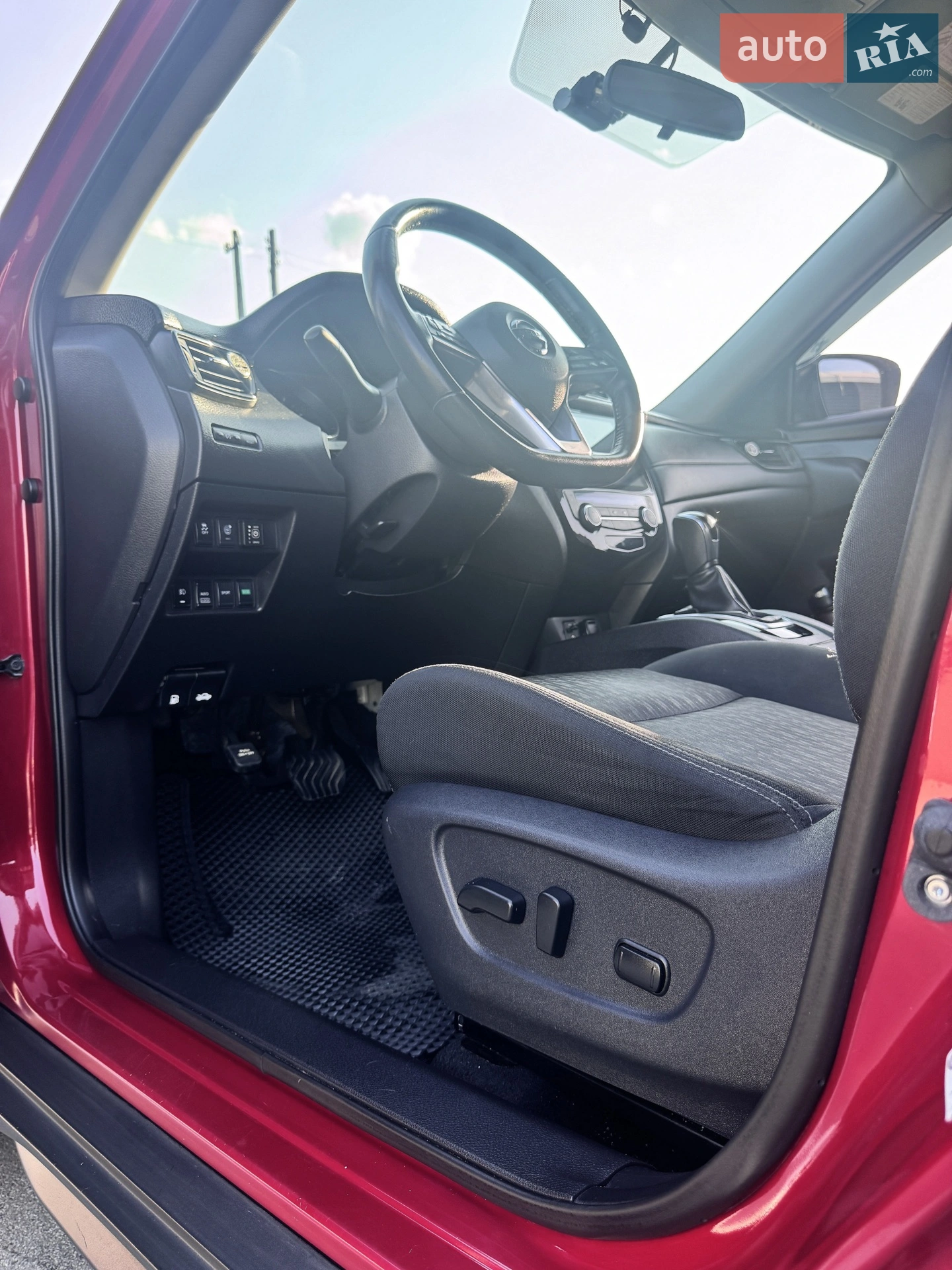 2016 Nissan Rogue - мініатюра 28