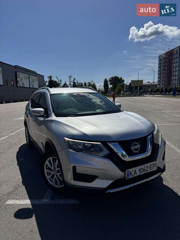Позашляховик / Кросовер Nissan Rogue 2017 в Києві фото 3 Позашляховик / Кросовер Nissan Rogue 2017 в Києві