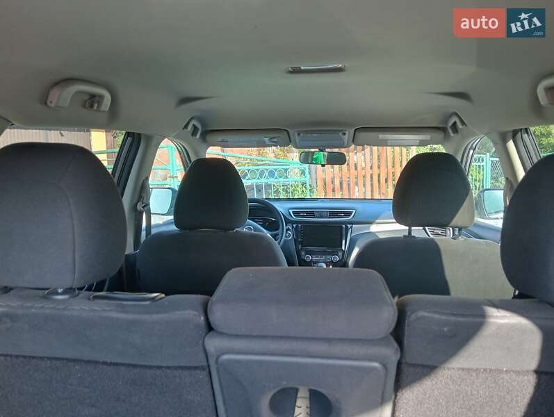 Позашляховик / Кросовер Nissan Rogue 2016 в Вороновиці