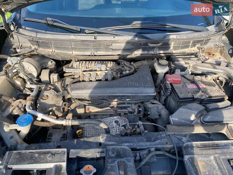 Внедорожник / Кроссовер Nissan Rogue 2015 в Решетиловке