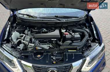Внедорожник / Кроссовер Nissan Rogue 2019 в 