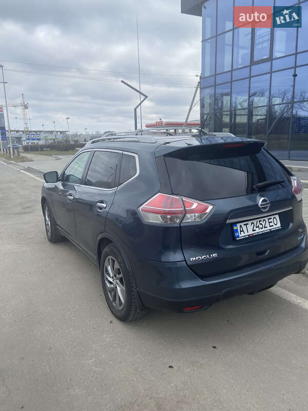 Позашляховик / Кросовер Nissan Rogue 2014 в Долині