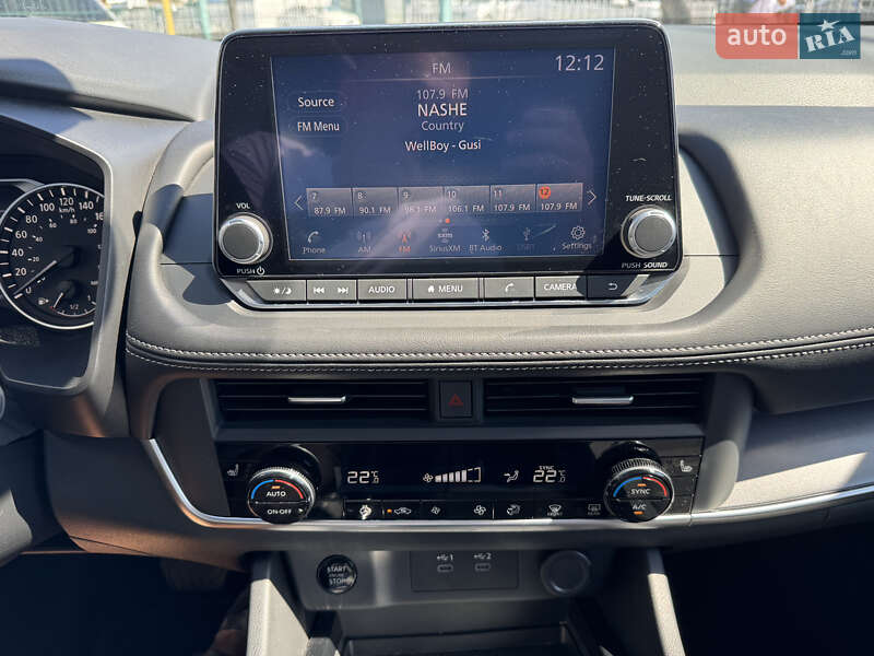 Позашляховик / Кросовер Nissan Rogue 2024 в Києві