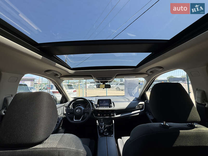 Позашляховик / Кросовер Nissan Rogue 2024 в Києві