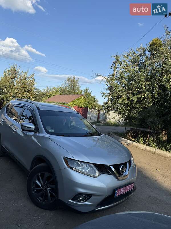 Позашляховик / Кросовер Nissan Rogue 2016 в Ізюмі