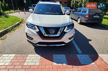 Позашляховик / Кросовер Nissan Rogue 2017 в Борисполі