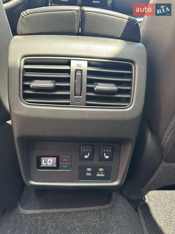 Позашляховик / Кросовер Nissan Rogue 2021 в Києві фото 15 Позашляховик / Кросовер Nissan Rogue 2021 в Києві