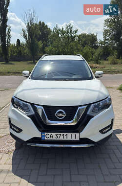 Позашляховик / Кросовер Nissan Rogue 2017 в Черкасах