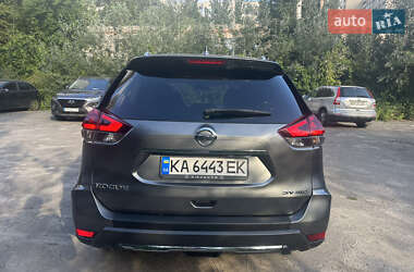 Позашляховик / Кросовер Nissan Rogue 2017 в  фото 5 Позашляховик / Кросовер Nissan Rogue 2017 в