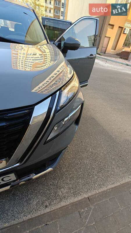 Позашляховик / Кросовер Nissan Rogue 2022 в Києві