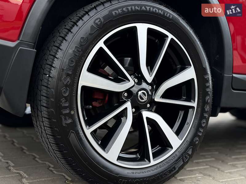 Внедорожник / Кроссовер Nissan Rogue 2017 в Одессе