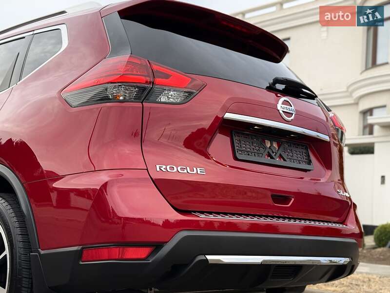 Внедорожник / Кроссовер Nissan Rogue 2017 в Одессе