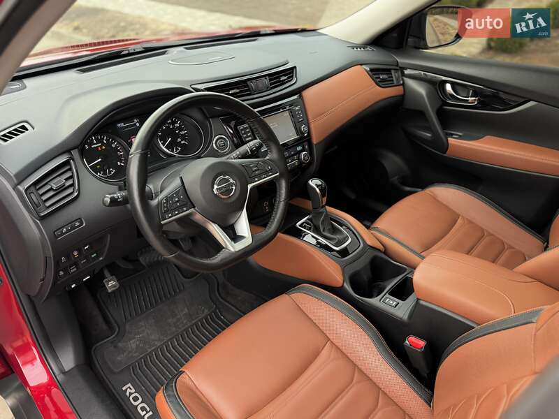 Внедорожник / Кроссовер Nissan Rogue 2017 в Одессе