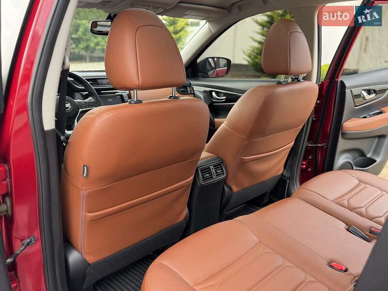 Внедорожник / Кроссовер Nissan Rogue 2017 в Одессе