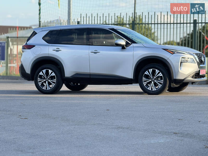 Позашляховик / Кросовер Nissan Rogue 2021 в Києві