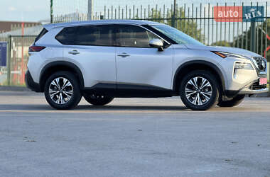 Позашляховик / Кросовер Nissan Rogue 2021 в 