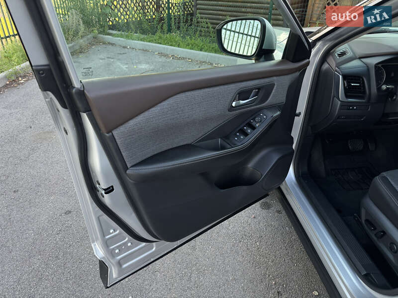 Позашляховик / Кросовер Nissan Rogue 2021 в Києві