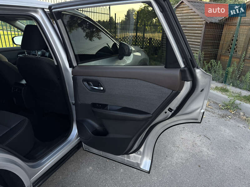 Позашляховик / Кросовер Nissan Rogue 2021 в Києві