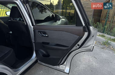 Позашляховик / Кросовер Nissan Rogue 2021 в 