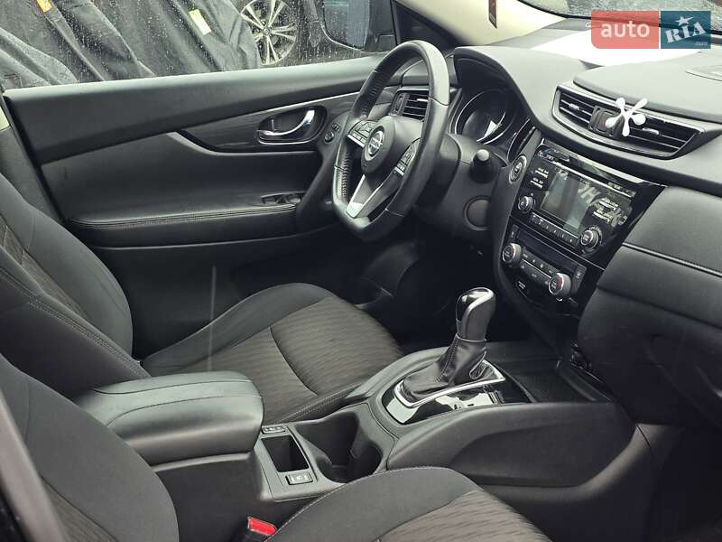 Позашляховик / Кросовер Nissan Rogue 2016 в Тернополі фото 15 Позашляховик / Кросовер Nissan Rogue 2016 в Тернополі