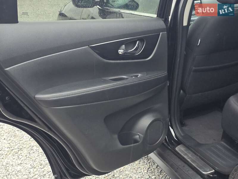 Позашляховик / Кросовер Nissan Rogue 2016 в Тернополі фото 20 Позашляховик / Кросовер Nissan Rogue 2016 в Тернополі