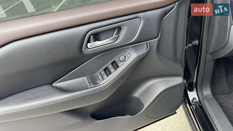 Позашляховик / Кросовер Nissan Rogue 2021 в Києві