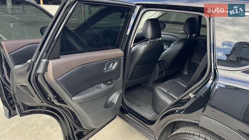 Позашляховик / Кросовер Nissan Rogue 2021 в Києві