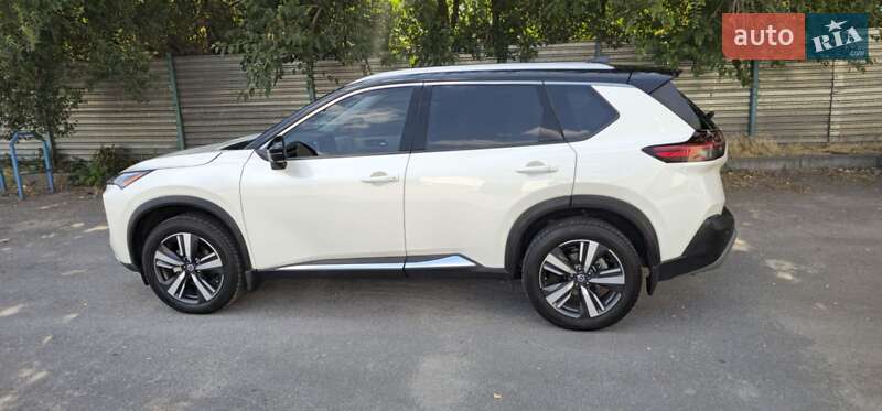 Позашляховик / Кросовер Nissan Rogue 2021 в Києві