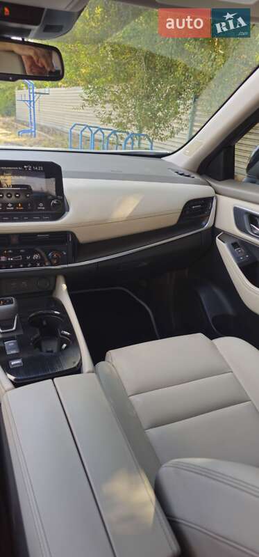 Позашляховик / Кросовер Nissan Rogue 2021 в Києві