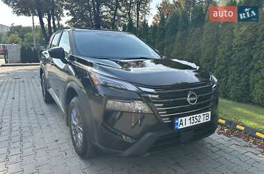 Внедорожник / Кроссовер Nissan Rogue 2024 в Киеве