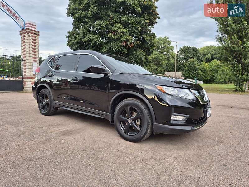 Позашляховик / Кросовер Nissan Rogue 2017 в Ніжині