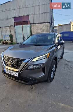 Внедорожник / Кроссовер Nissan Rogue 2021 в Киеве