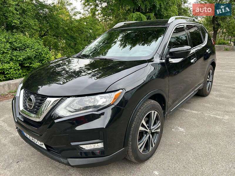 Позашляховик / Кросовер Nissan Rogue 2017 в Івано-Франківську