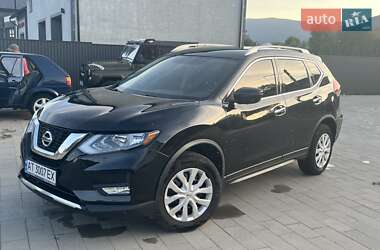 Внедорожник / Кроссовер Nissan Rogue 2016 в Яремче