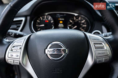 Внедорожник / Кроссовер Nissan Rogue 2014 в 