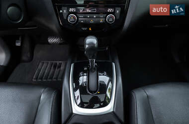 Внедорожник / Кроссовер Nissan Rogue 2014 в 