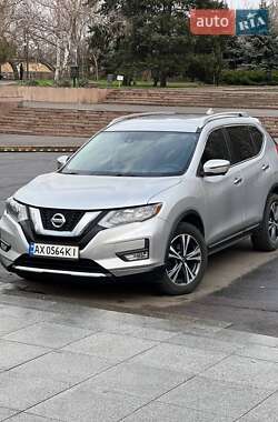 Внедорожник / Кроссовер Nissan Rogue 2016 в Николаеве