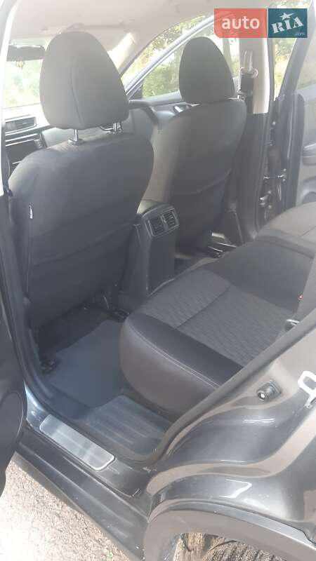 Внедорожник / Кроссовер Nissan Rogue 2018 в Тернополе