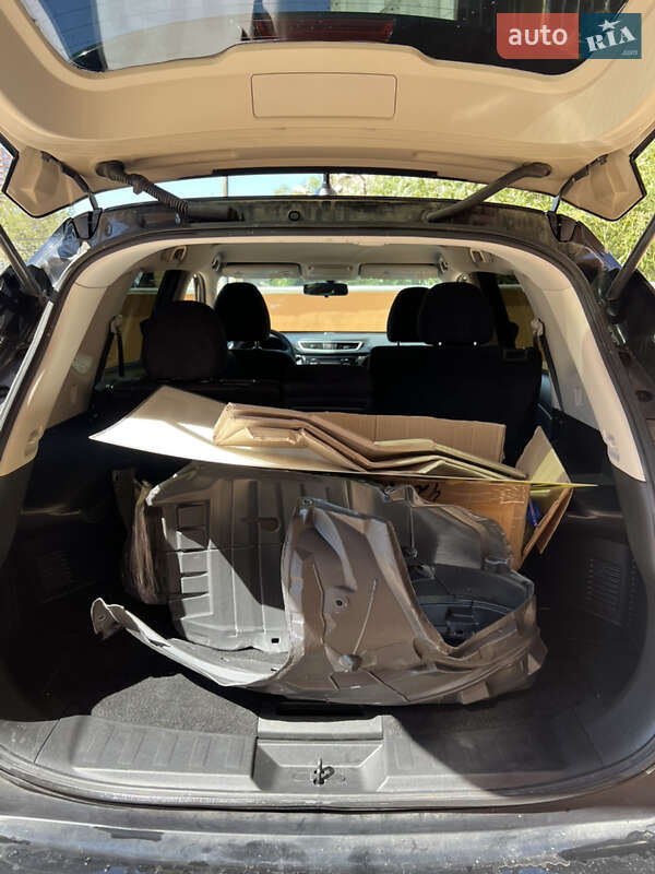 Внедорожник / Кроссовер Nissan Rogue 2016 в Одессе