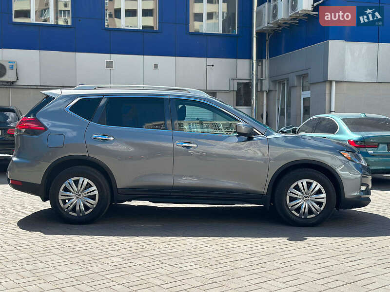 Позашляховик / Кросовер Nissan Rogue 2017 в Одесі