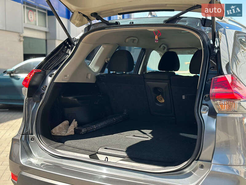 Позашляховик / Кросовер Nissan Rogue 2017 в Одесі