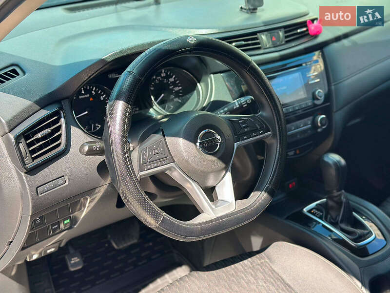 Позашляховик / Кросовер Nissan Rogue 2017 в Одесі